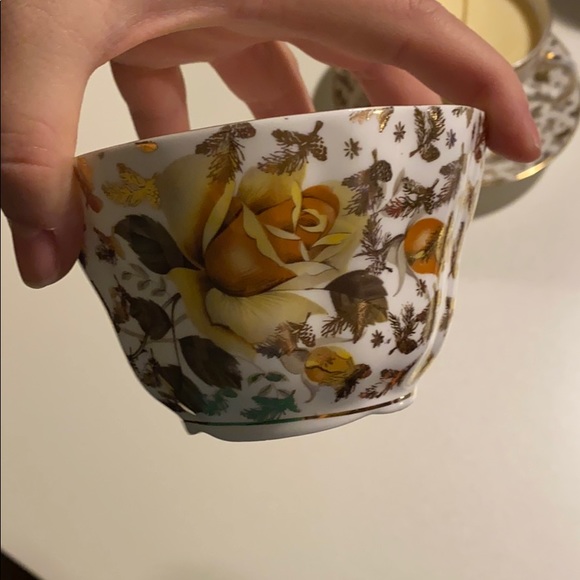 Royal Tara floral China teacup candle set - Picture 8 of 10